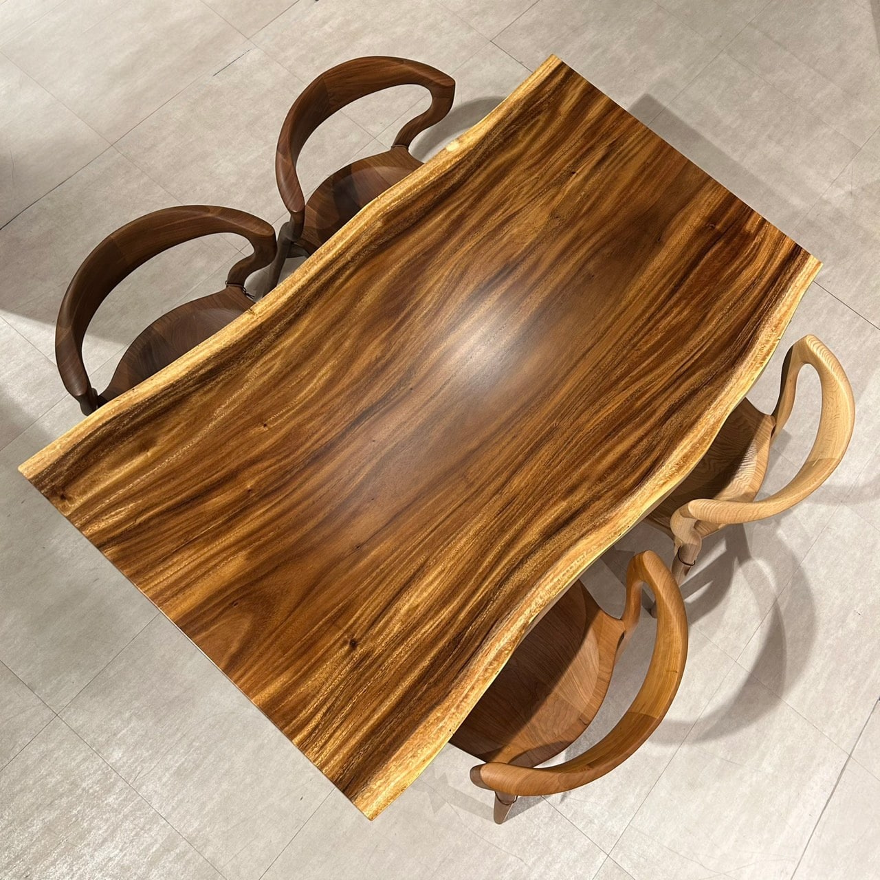 横浜店 モンキーポッド 幅150×奥行81-87×厚み4.9(cm)